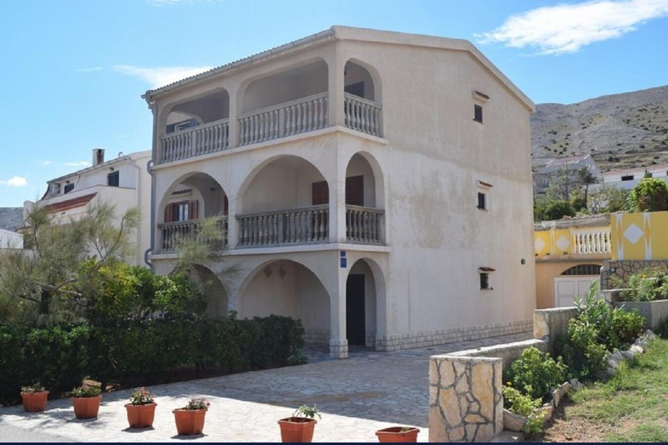 Apartment Dar Pag Town Exterior photo