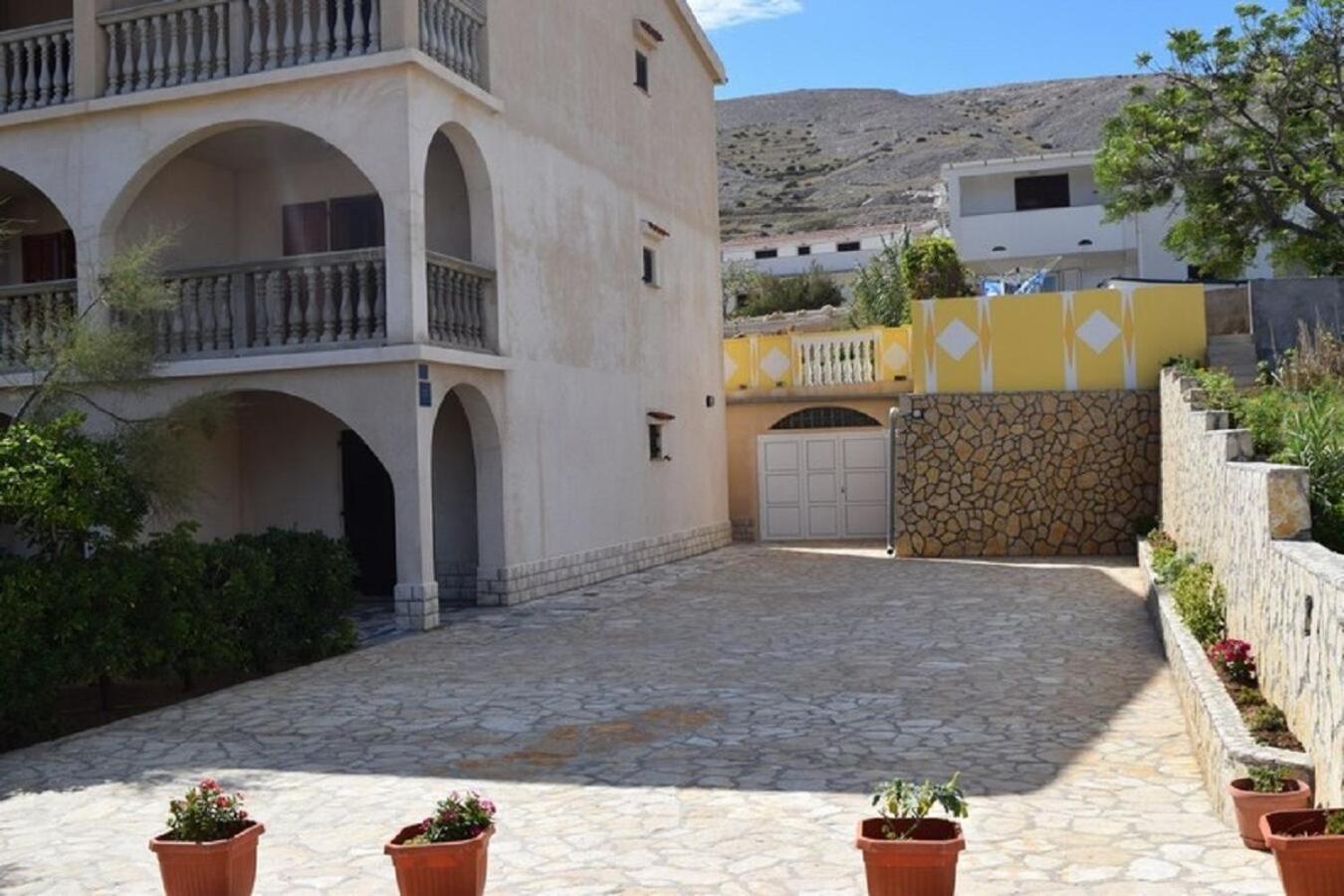Apartment Dar Pag Town Exterior photo